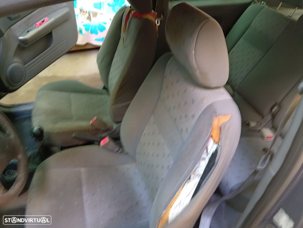 Hyundai Getz 1.1 Go - 10