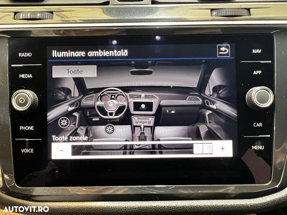 Volkswagen Tiguan - 27