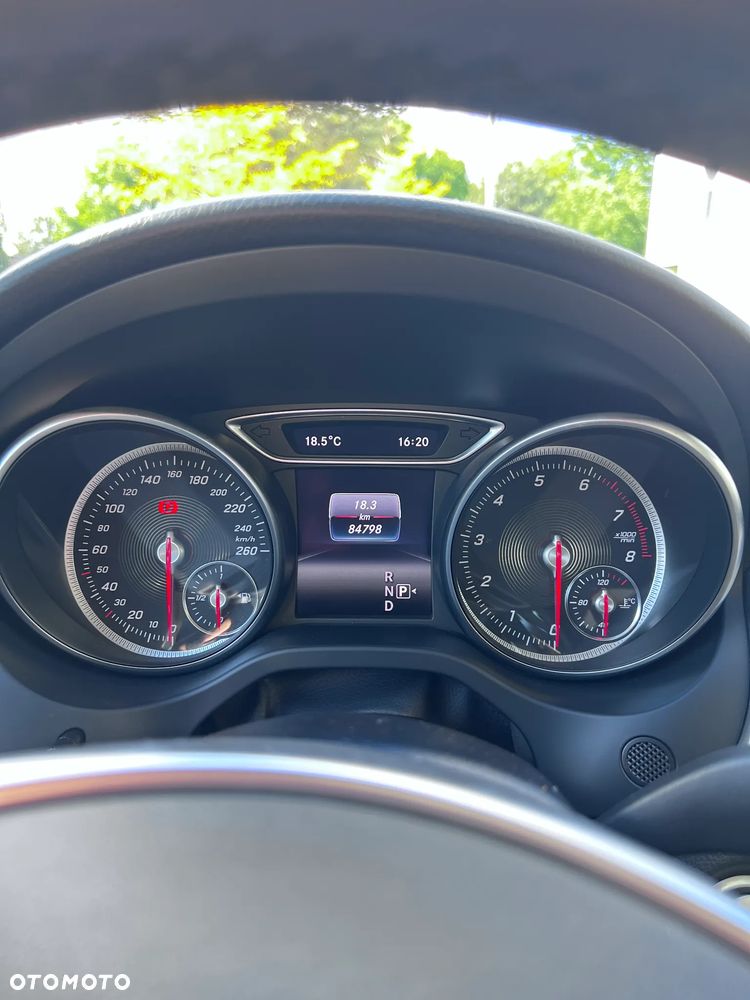Mercedes-Benz CLA 220 4-Matic - 17