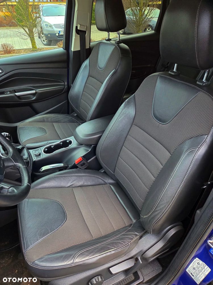 Ford Kuga 2.0 TDCi 2x4 Titanium - 17