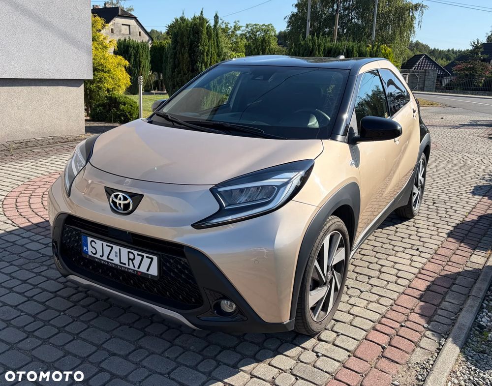 Toyota Aygo X 1.0 VVT-i Executive CVT - 1
