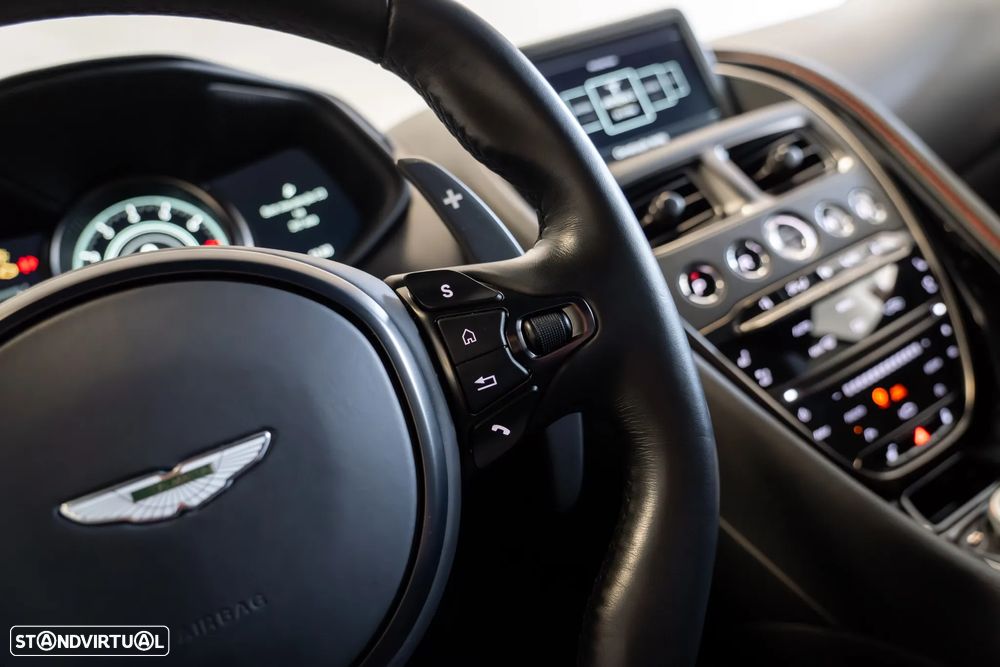 Aston Martin DB11 Coupé V8 Auto - 11