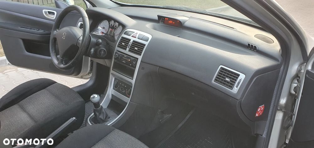 Peugeot 307 1.6 HDI Oxygo - 12