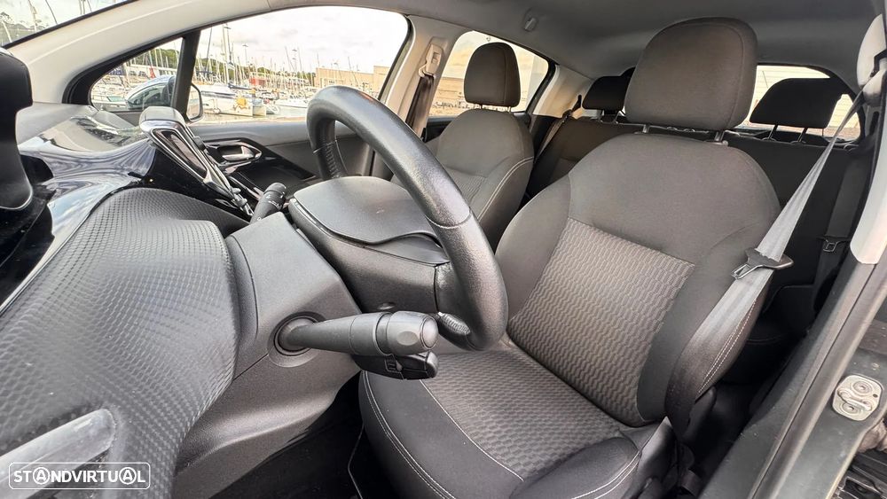 Peugeot 208 1.6 BlueHDi Style - 15