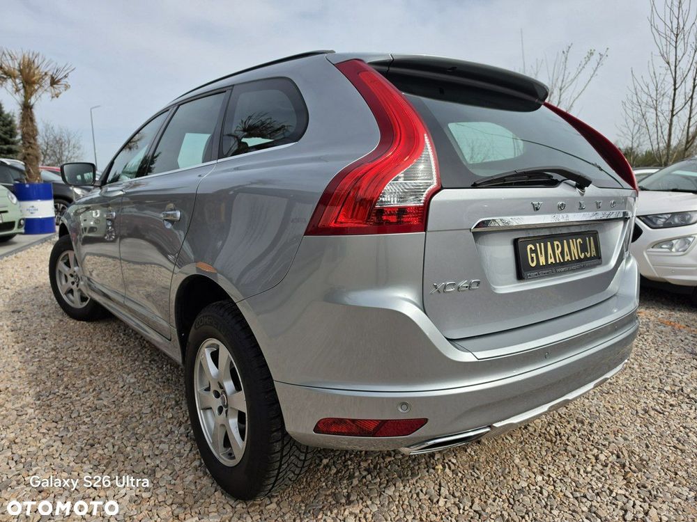 Volvo XC 60 D4 Momentum - 8