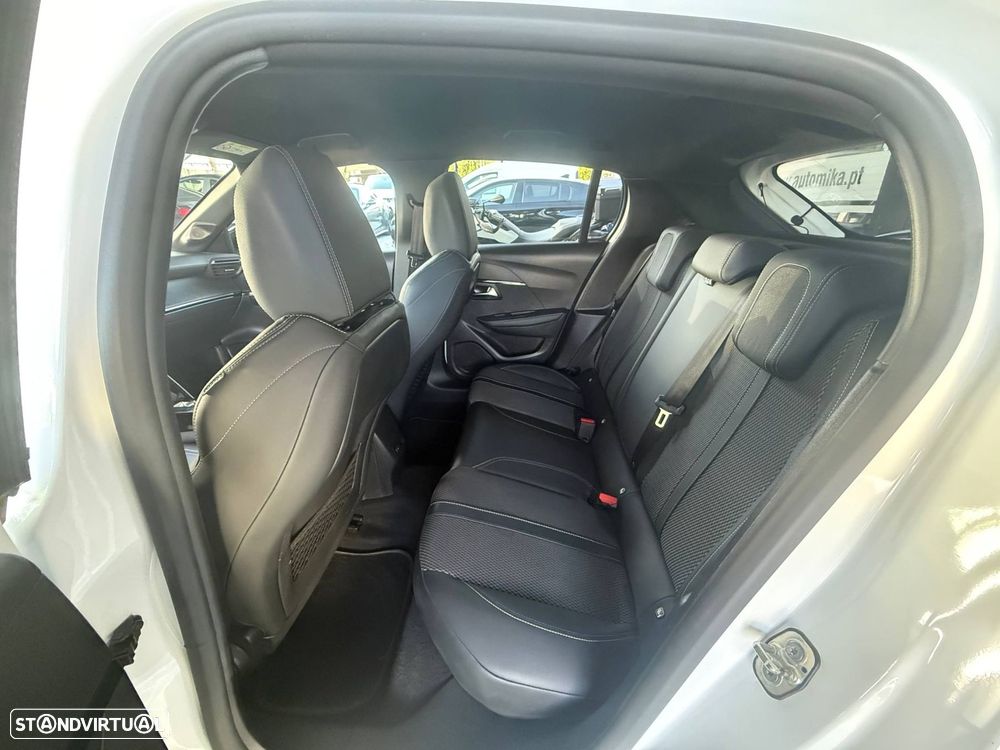 Peugeot e-208 50 kWh GT - 42