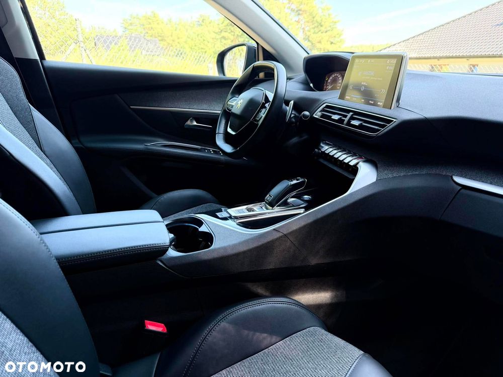 Peugeot 3008 1.5 BlueHDi Allure S&S EAT8 - 34