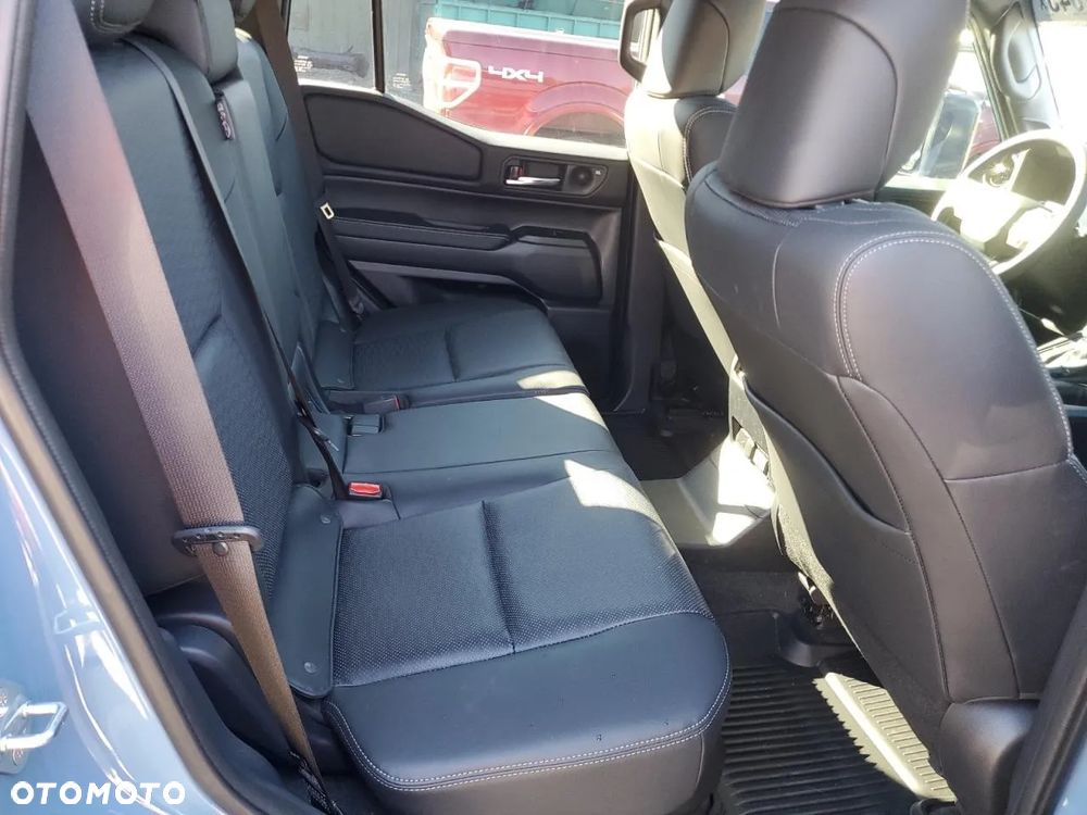 Toyota Land Cruiser - 10