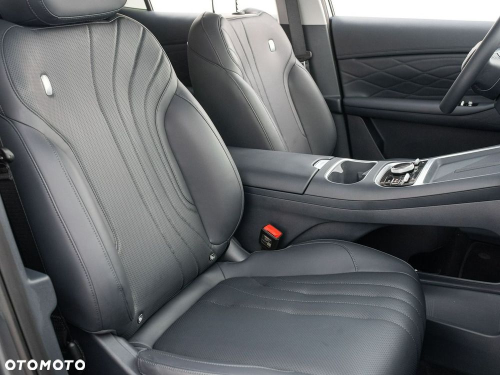Geely Starray EM-i 1.5 PHEV Pro - 28