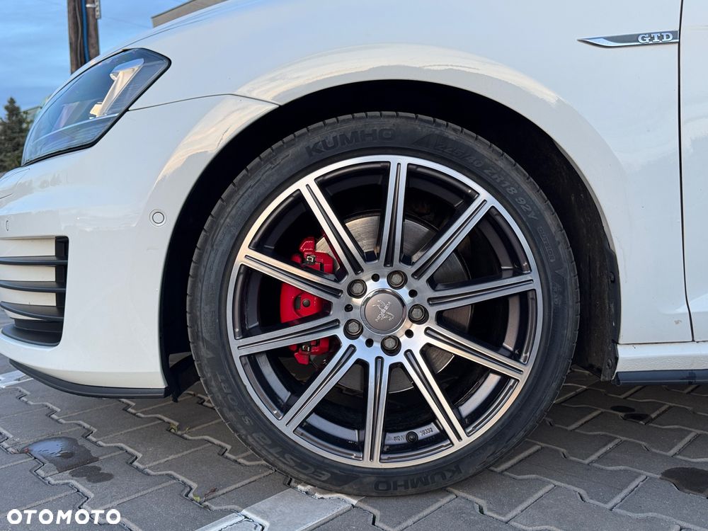 Volkswagen Golf GTD 2.0 TDI SCR DSG - 14