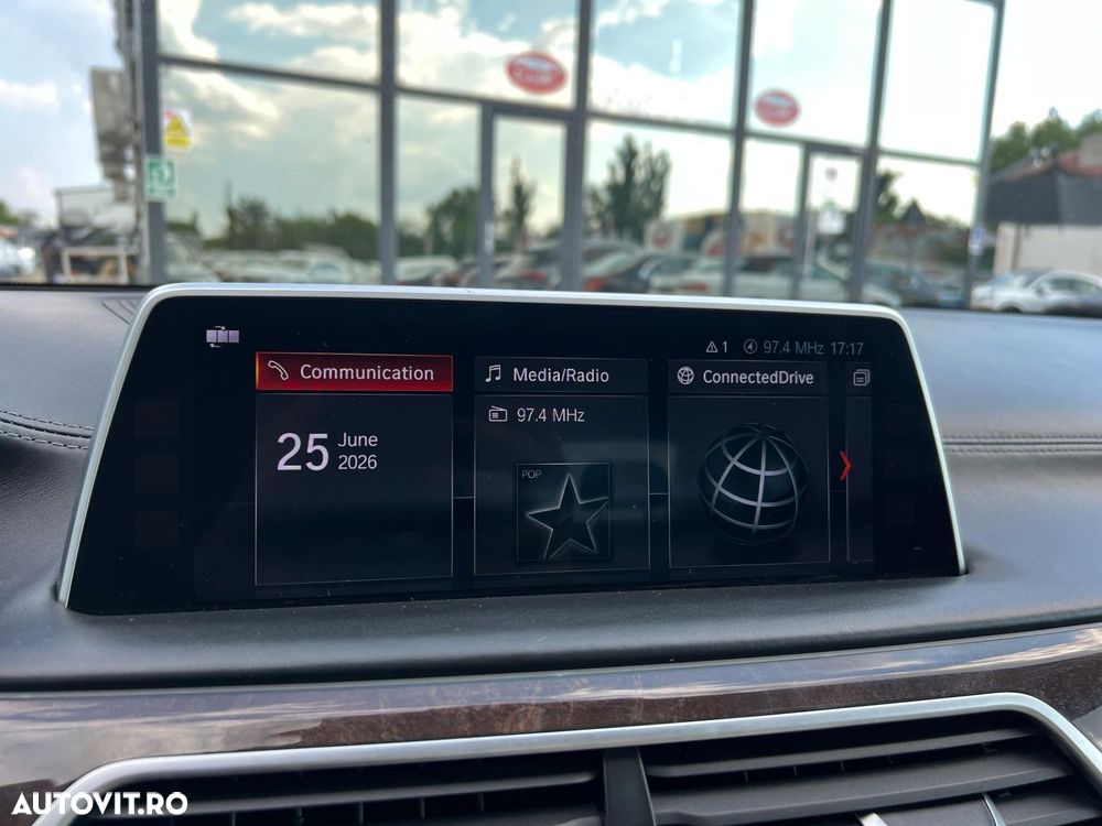 BMW Seria 7 730d xDrive - 39