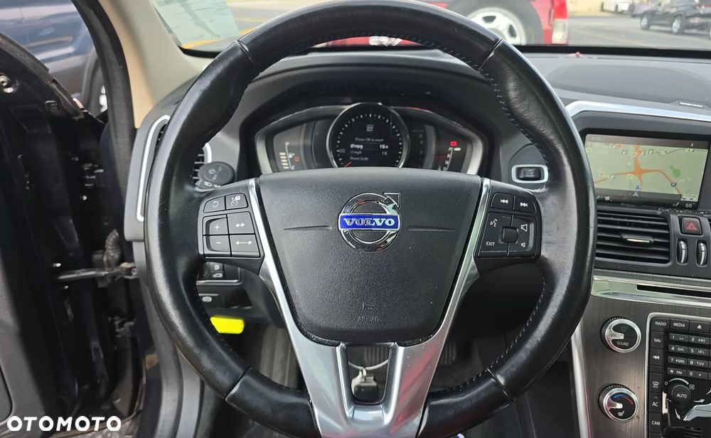 Volvo XC 60 - 8