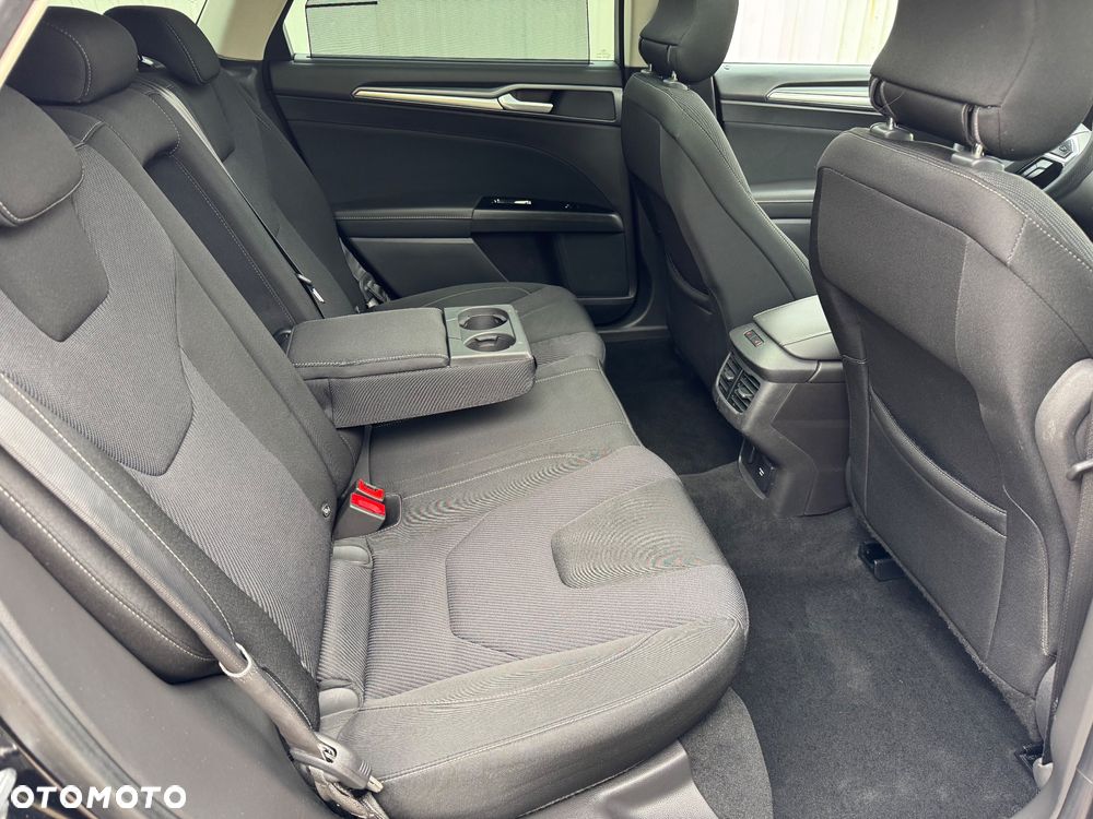 Ford Mondeo 2.0 TDCi Titanium PowerShift - 11