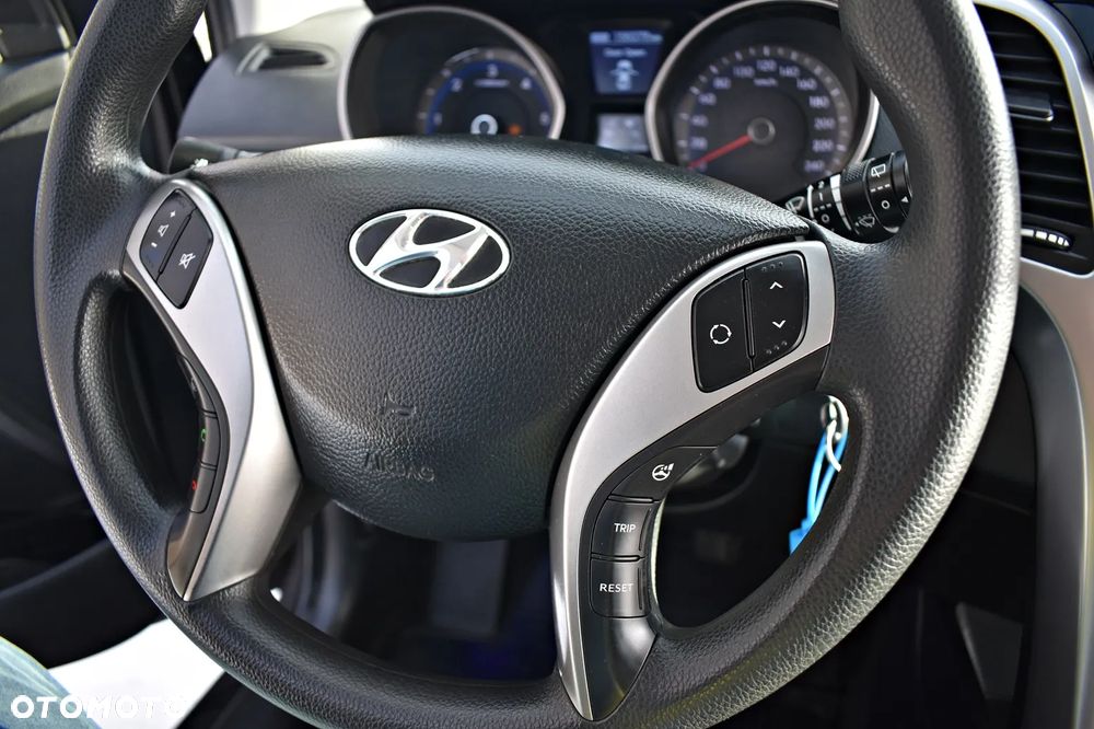 Hyundai i30 1.4 CRDi Intro Edition - 35