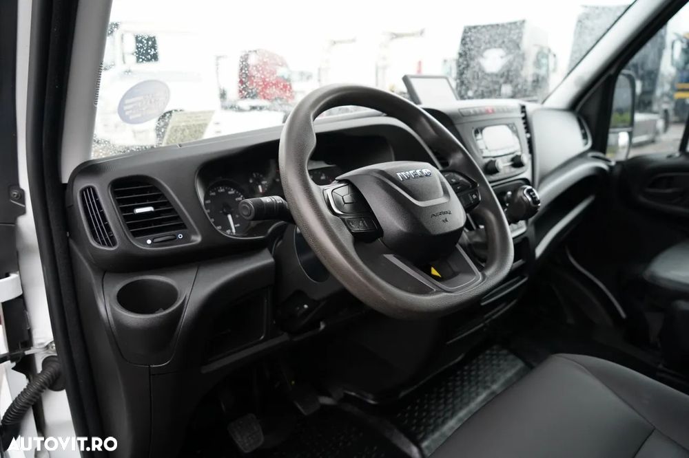 Iveco DAILY 35-160 / BASCULATOR / CU DOUA PERSOANE - 6 LOCURI / DOUĂ PERSOANE / MANUAL / 2023 / IMPORTAT - 25