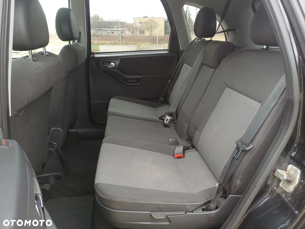 Opel Meriva - 12