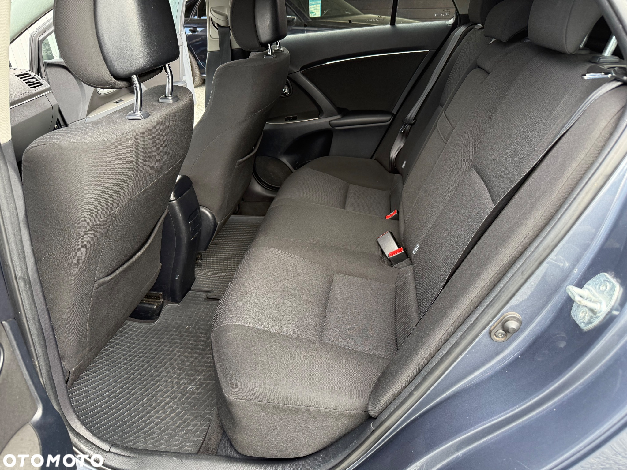 Toyota Avensis 1.8 Sol NAVI - 13