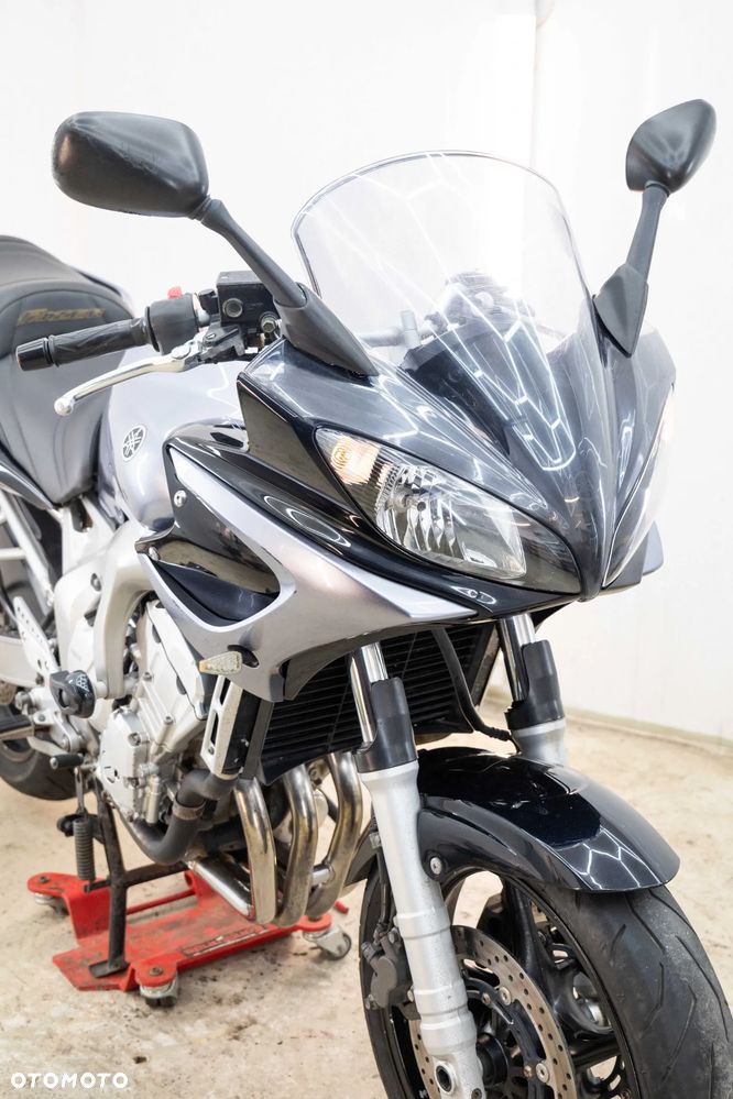 Yamaha FZ6 - 12