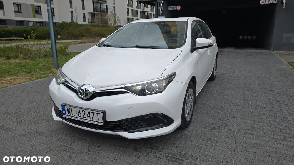 Toyota Auris 1.4 D-4D Active - 6