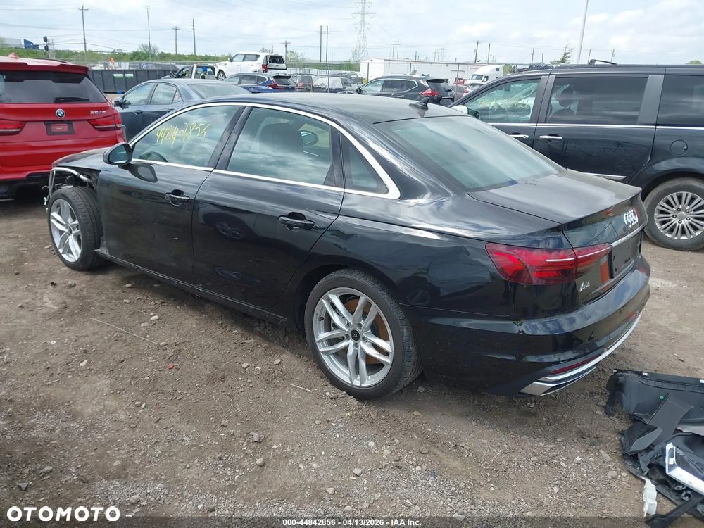 Audi A4 Limousine - 3