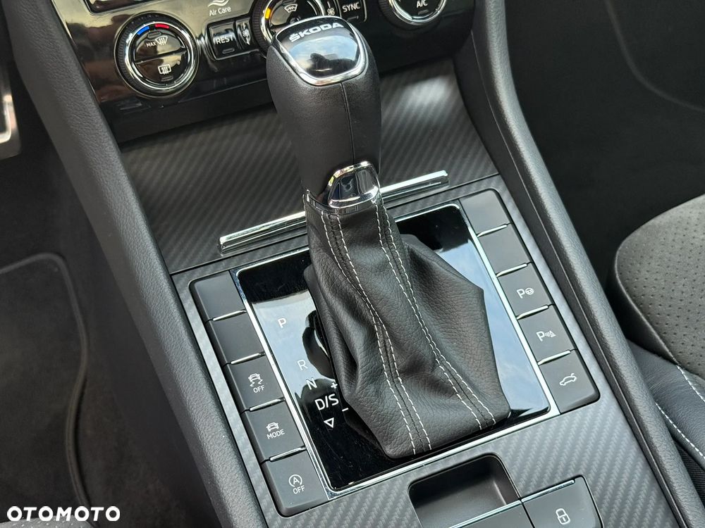 Skoda Superb 2.0 TSI Sportline DSG - 19