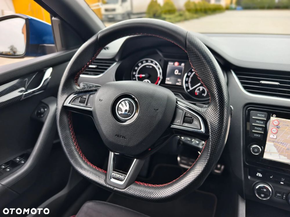 Skoda Octavia 2.0 TDI DSG RS - 13