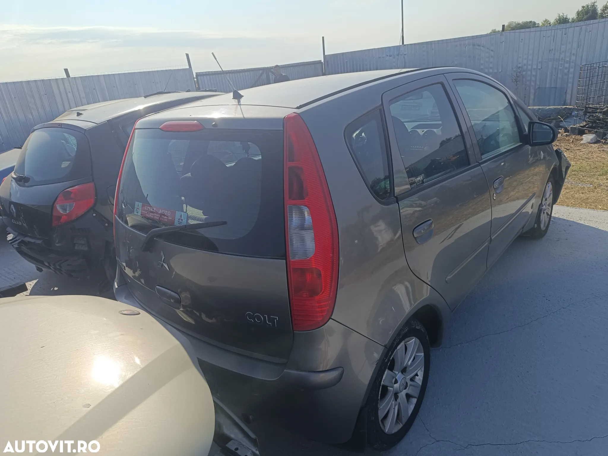 Dezmembrez Mitsubishi colt 1.3b fabr 2007 - 6