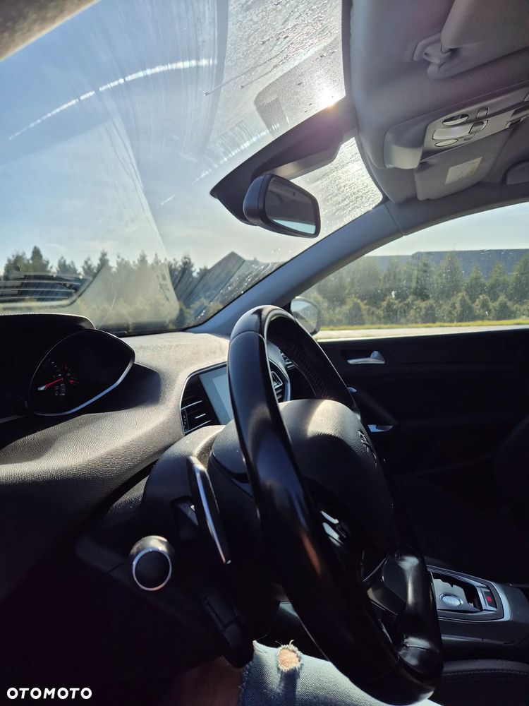 Peugeot 308 1.5 BlueHDi Allure S&S EAT6 - 11