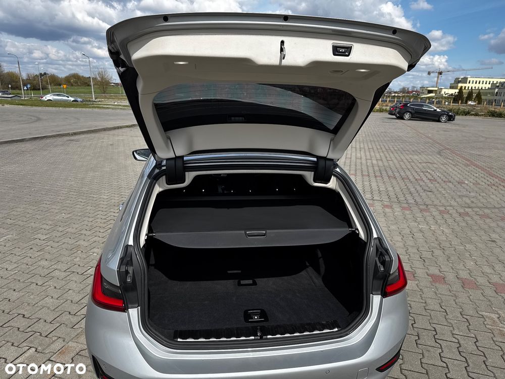 BMW Seria 3 318d Advantage - 12