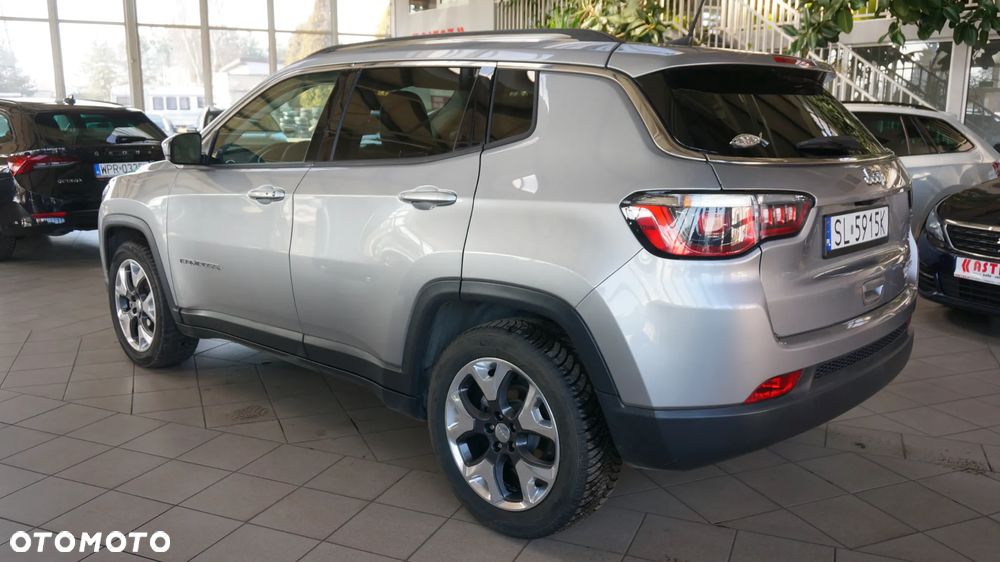 Jeep Compass - 4