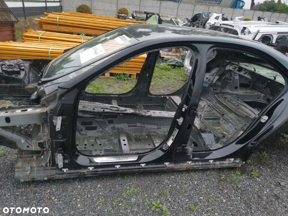 MERCEDES W205 C300 SEDAN CALA KAROSERIA CWIARTKA PRZOD BLOTNIK WANNA PAS - 2