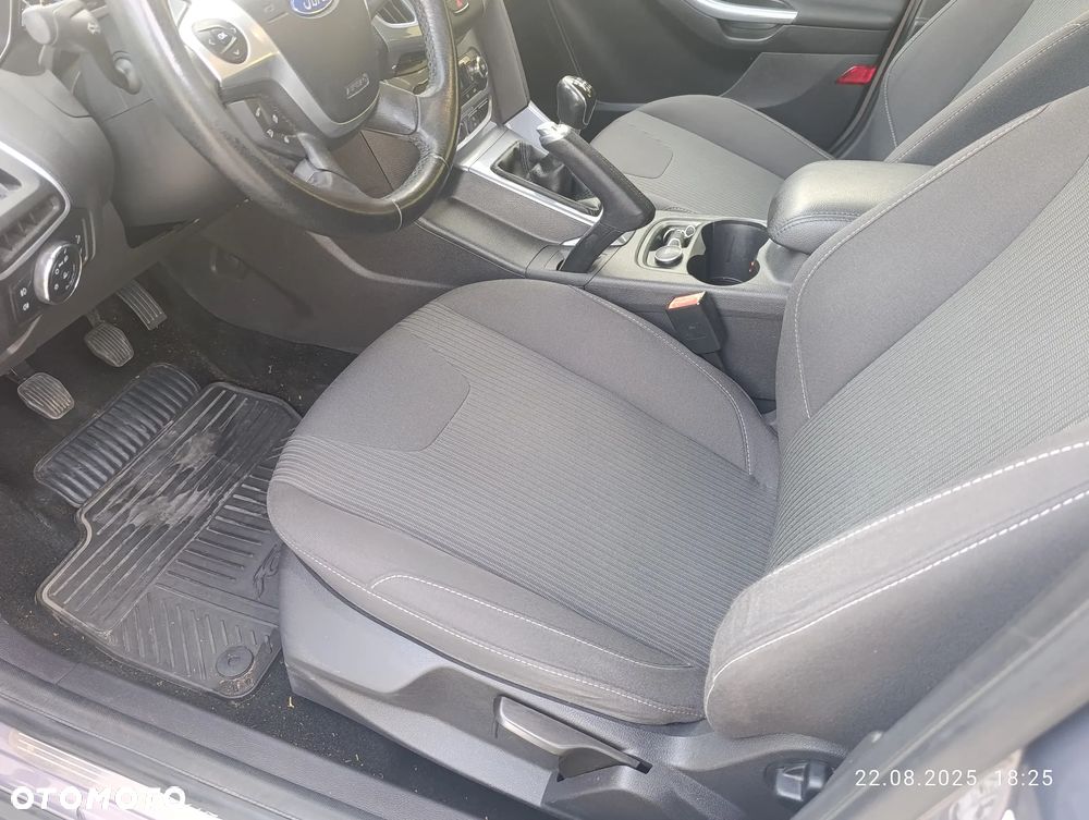Ford Focus 1.6 TDCi ECOnetic 88g Start-Stopp-System Titanium - 8
