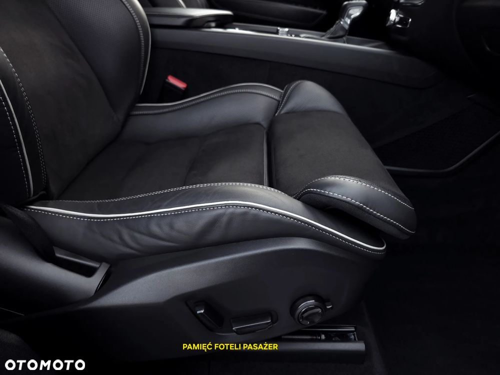 Volvo XC 60 D5 AWD R-Design - 24