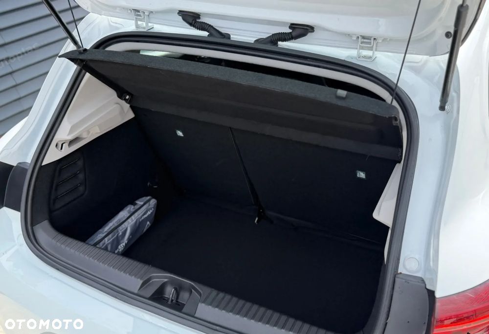 Renault Clio - 11