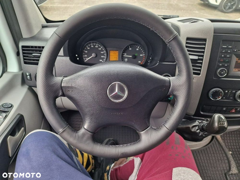 Mercedes-Benz Sprinter - 5