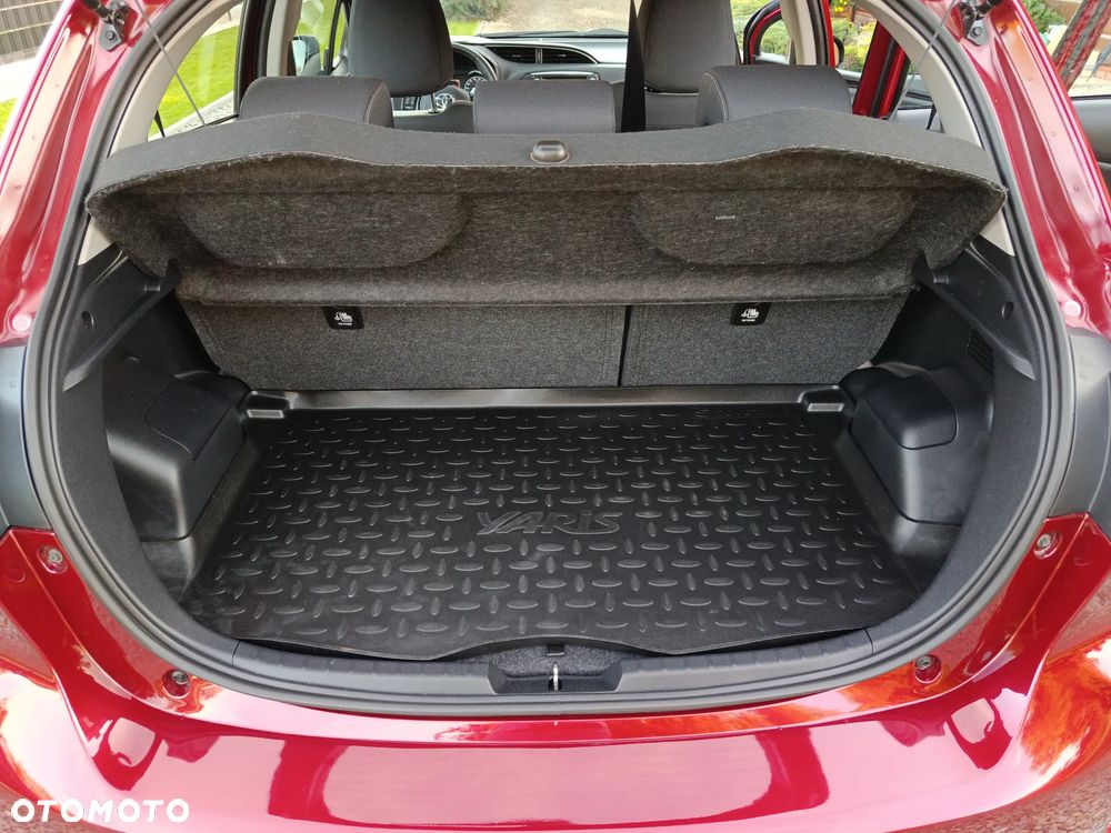 Toyota Yaris - 32