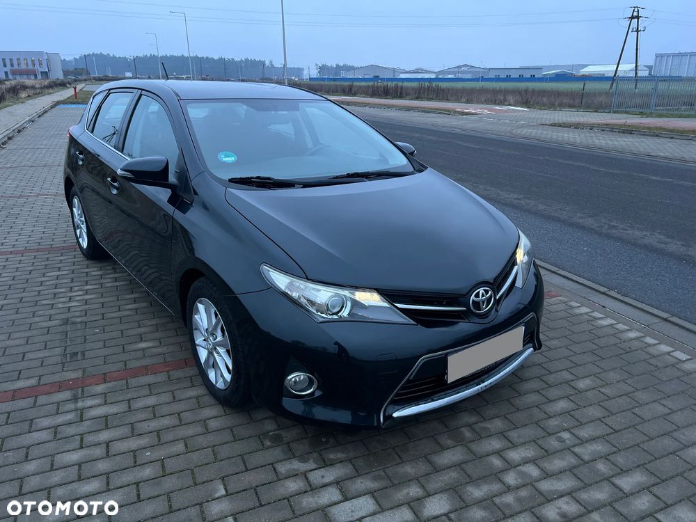 Toyota Auris 2.0 D-4D Dynamic - 24
