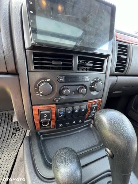 Jeep Grand Cherokee - 8