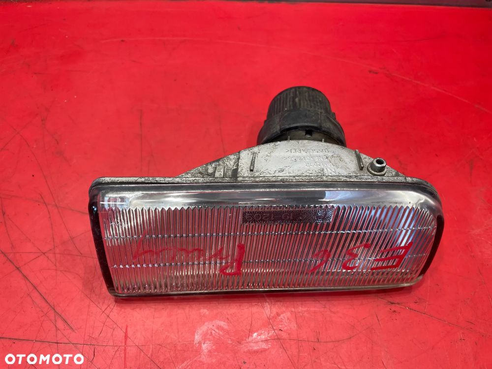 HALOGEN PRZEDNI PRAWY PRZECIWMGIELNY BMW E36 - 4