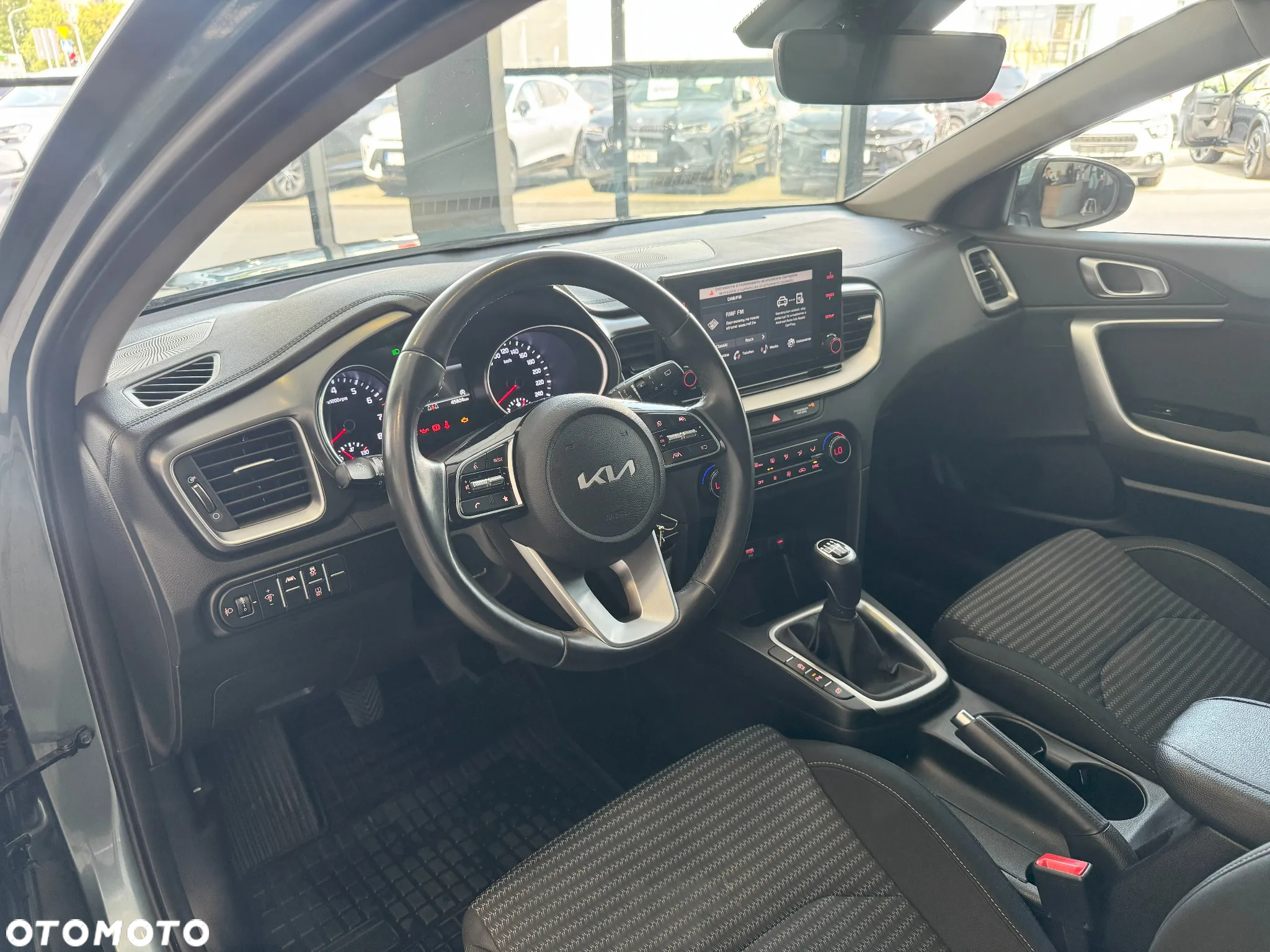 Kia XCeed 1.5 T-GDI M - 14