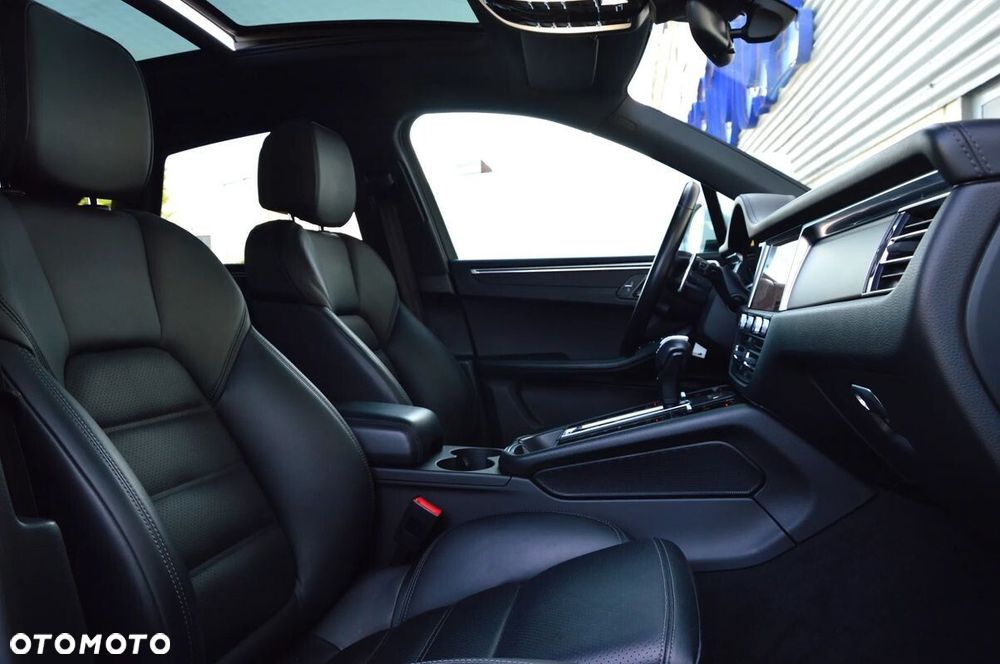 Porsche Macan Standard - 21