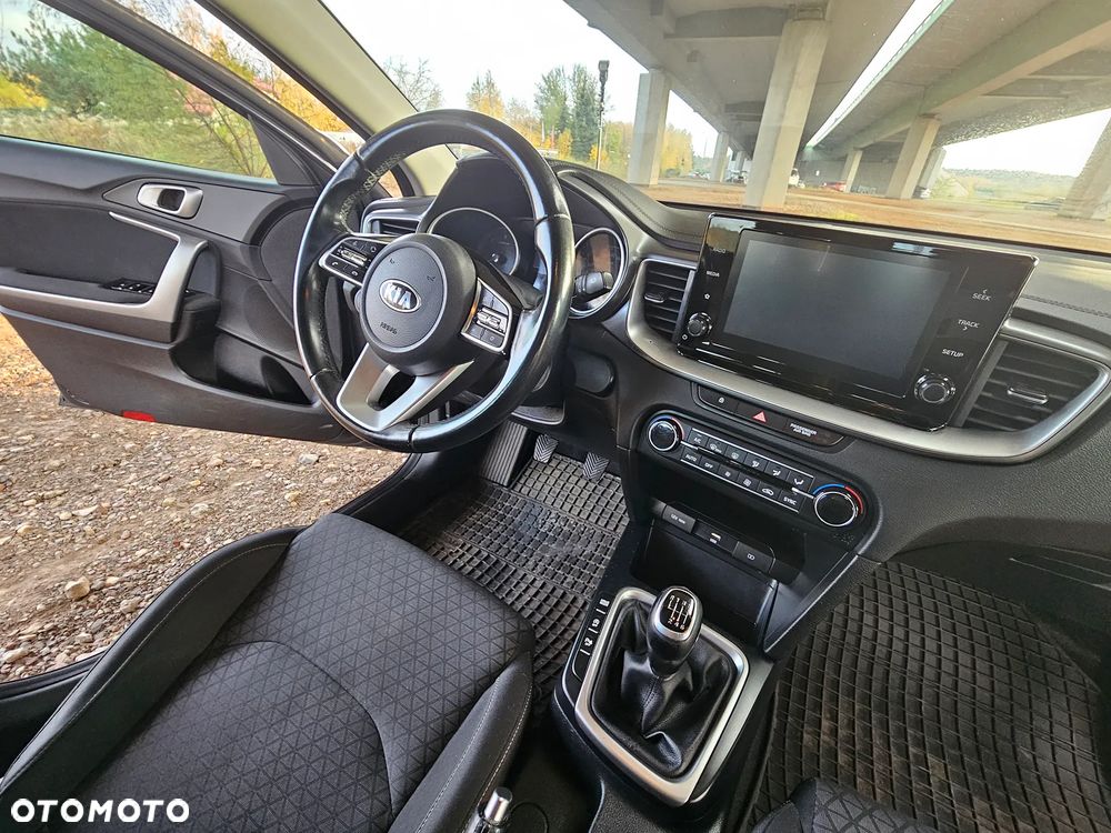 Kia Ceed - 19