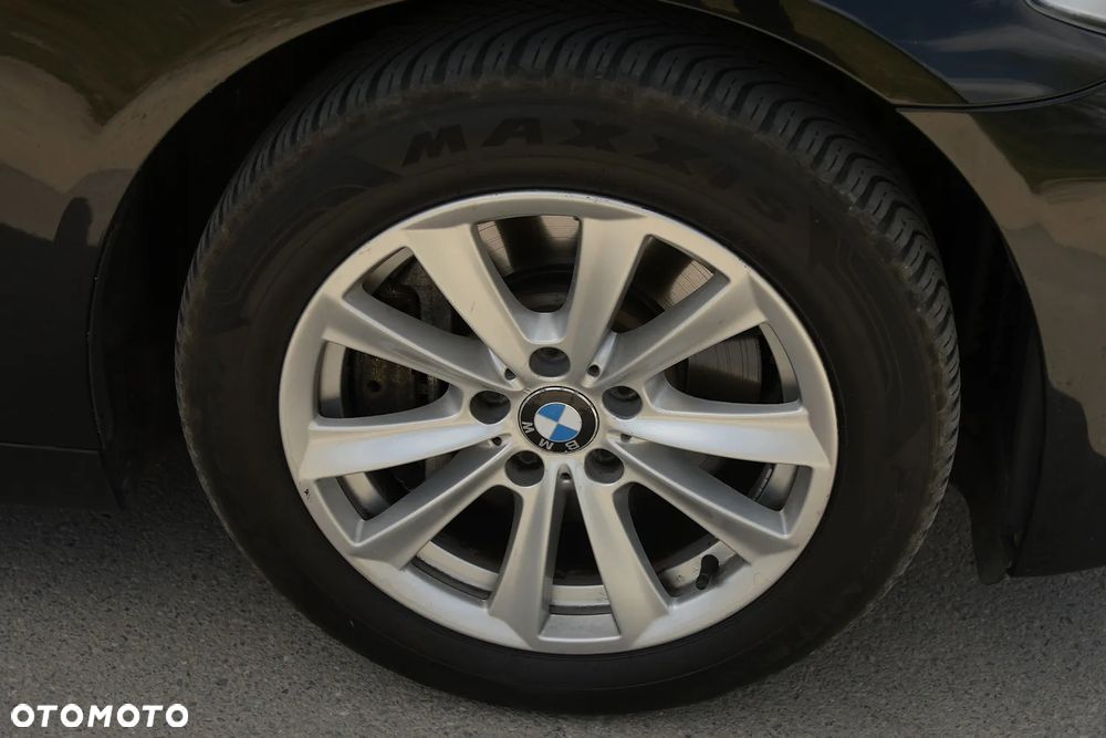 BMW Seria 5 525d - 14