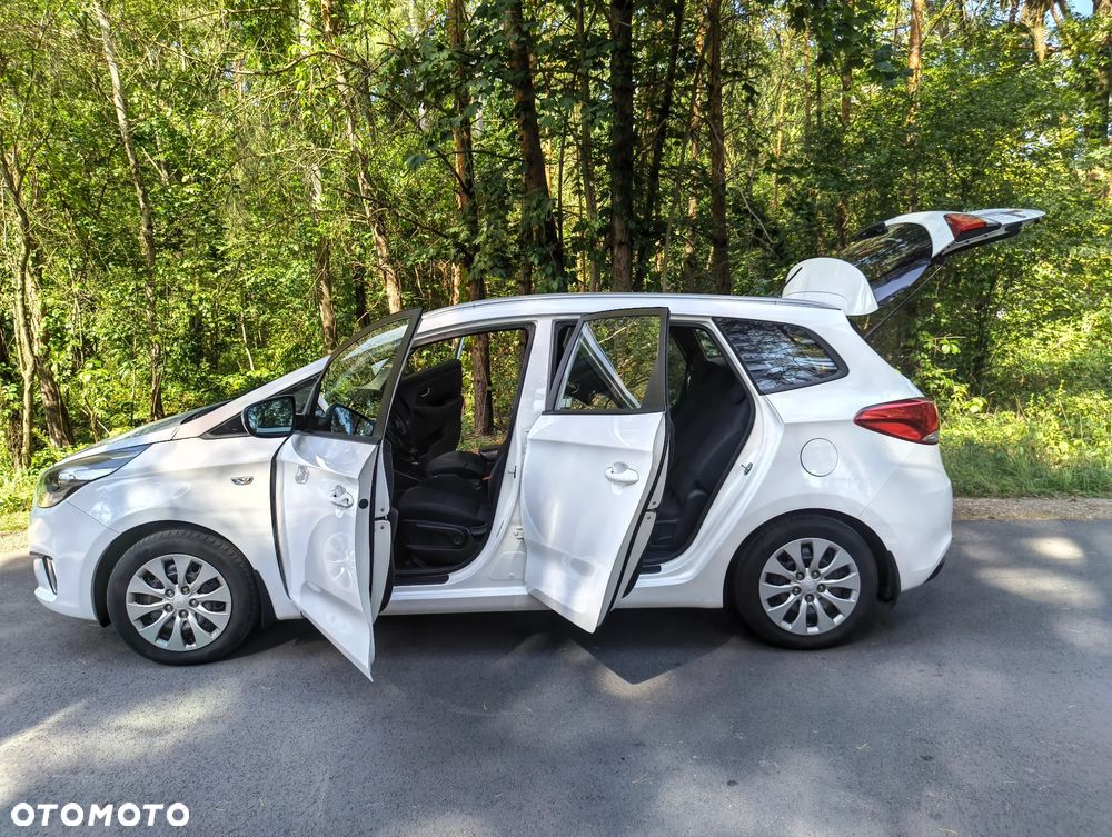 Kia Carens 1.6 GDI S - 11