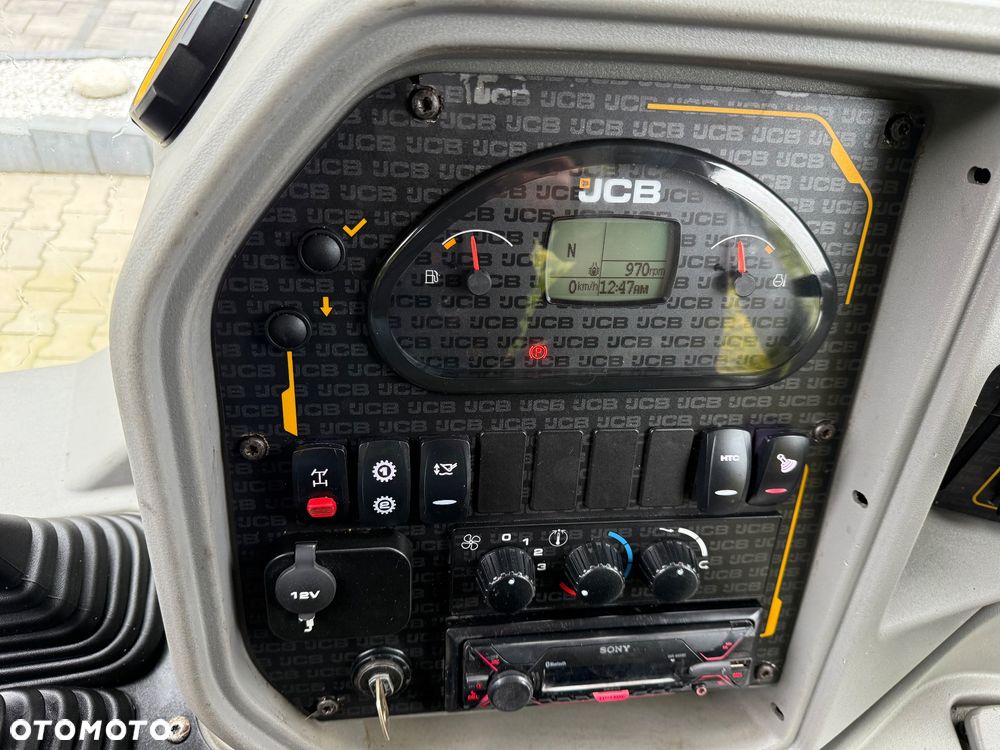 JCB 3CX - 9