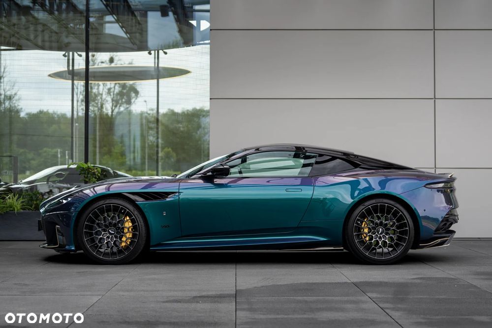 Aston Martin DBS - 3