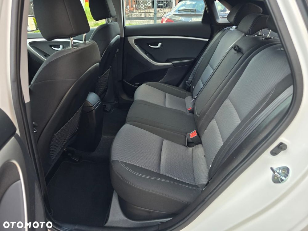 Hyundai i30 blue 1.6 GDI YES Gold - 30