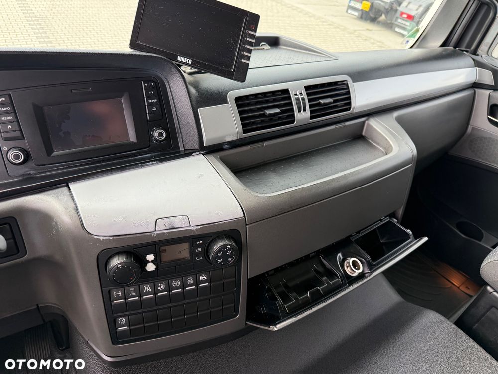 MAN TGM 18.290 / DMC 18 TON / WINDA ZAŁADOWCZA / KONTENER 9,40 M / Z FRANCJI / STAN BDB / / / - 34