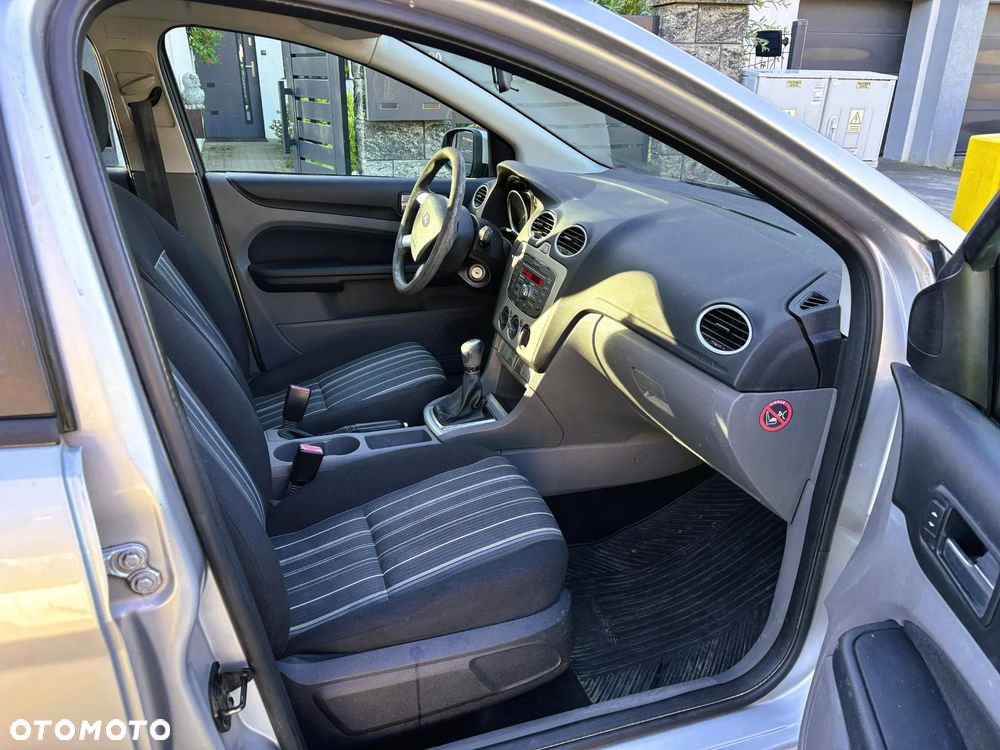 Ford Focus 1.6 Silver X - 11