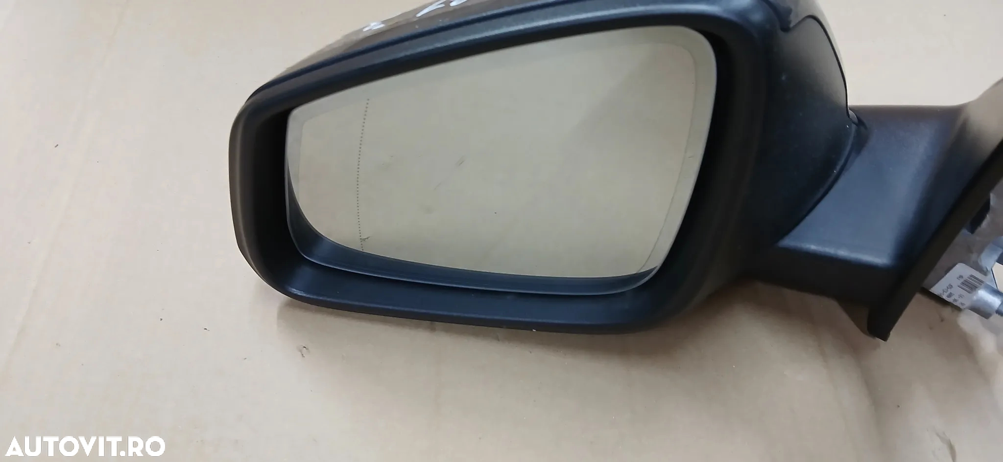 Oglinda stanga rabatabila și heliomata BMW X1 F48 2021 - 4
